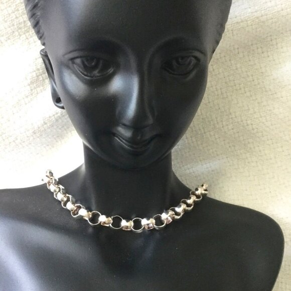 Elegant Sterling Silver Chain Necklace - Picture 3 of 12